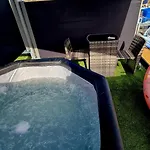 Barco-apartamento En El Nautico De