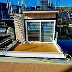 Botel Barco-apartamento En El Náutico De