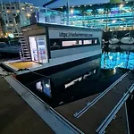 Barco-apartamento En El Náutico De Vigo
