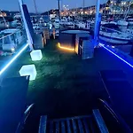 Barco-apartamento En El Nautico De ספינת מלון *