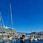 Barco-apartamento En El Náutico De