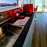ספינת מלון Barco-apartamento En El Nautico De *