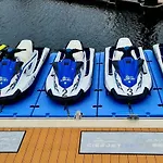 Botel Barco-apartamento En El Náutico De *
