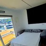 Botel Barco-apartamento En El Náutico De