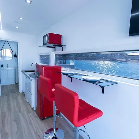 Botel Barco-apartamento En El Nautico De Vigo