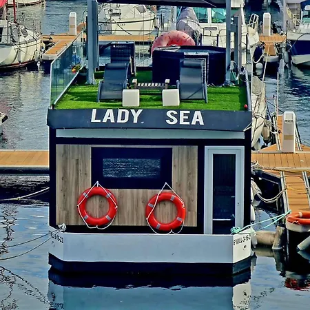 船上ホテル Barco-apartamento En El Nautico De ヴィーゴ