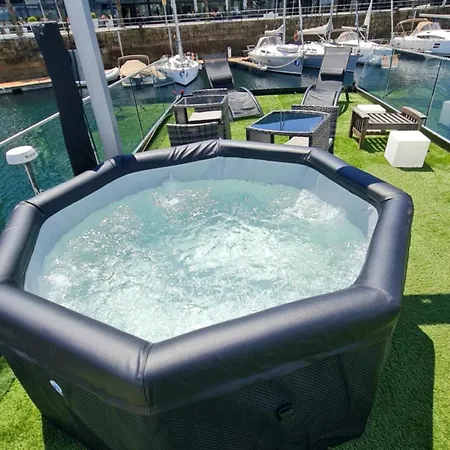 Barco-apartamento En El Nautico De Vigo