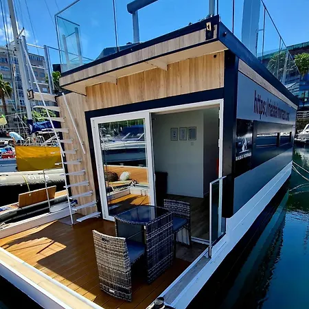 Barco-apartamento En El Nautico De Båthotell *