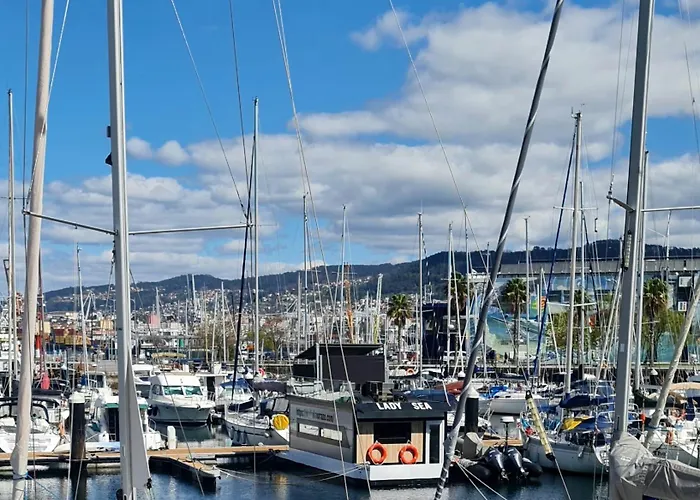 Barco-apartamento En El Nautico De 比戈