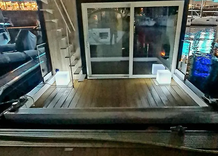 Barco-apartamento En El Náutico De * Vigo
