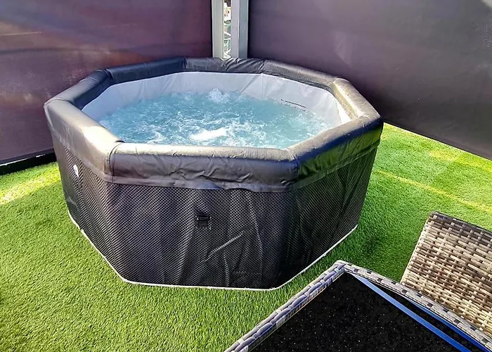 Πλωτό κατάλυμα Barco-apartamento En El Nautico De