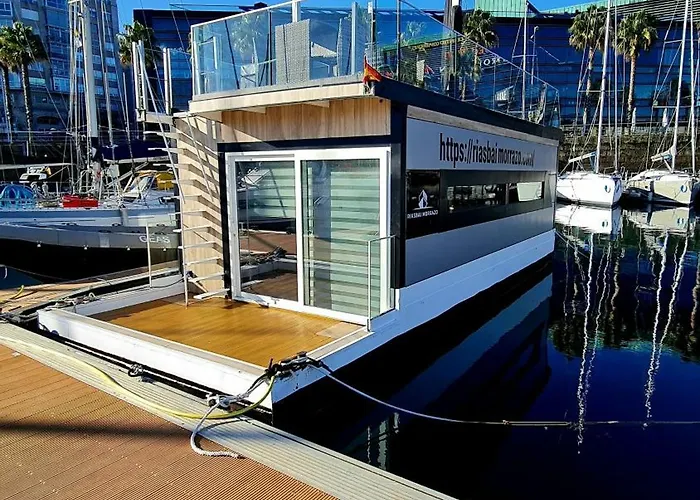 Barco-apartamento En El Nautico De 船屋 *