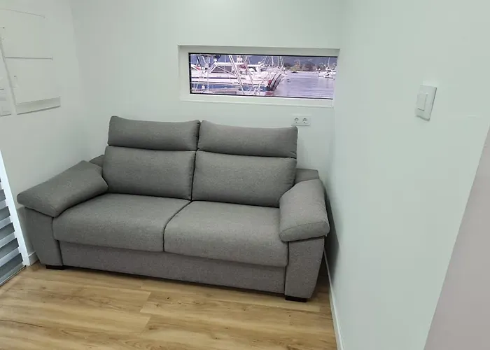 Barco-apartamento En El Nautico De