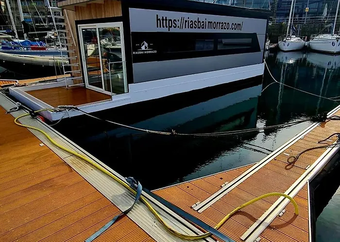 船屋 Barco-apartamento En El Nautico De *