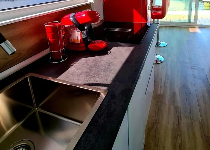 船屋 Barco-apartamento En El Nautico De *