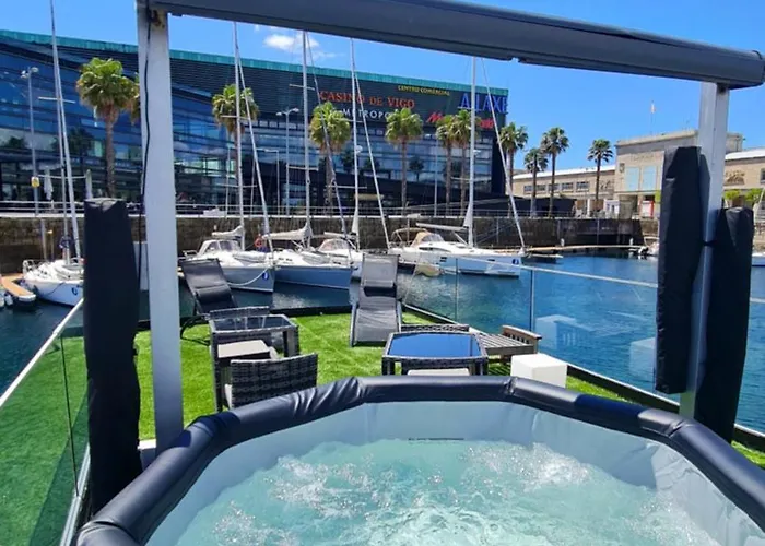 Barco-apartamento En El Nautico De Πλωτό κατάλυμα Βίγκο